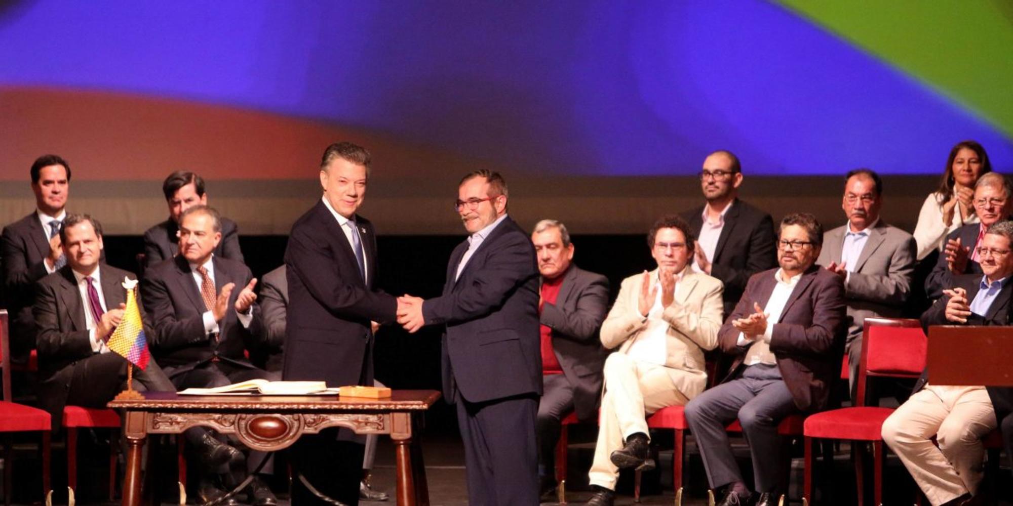 Firma acuerdo de paz en Colombia
